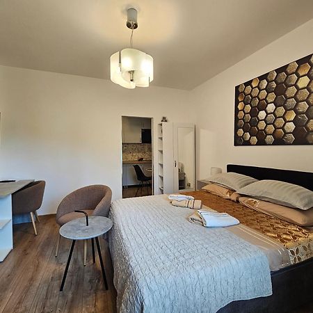 Zita - Heart Of Rovinj, Apartment For 2, Free Parking, 2Min Center, 5Min Beach Walk Esterno foto