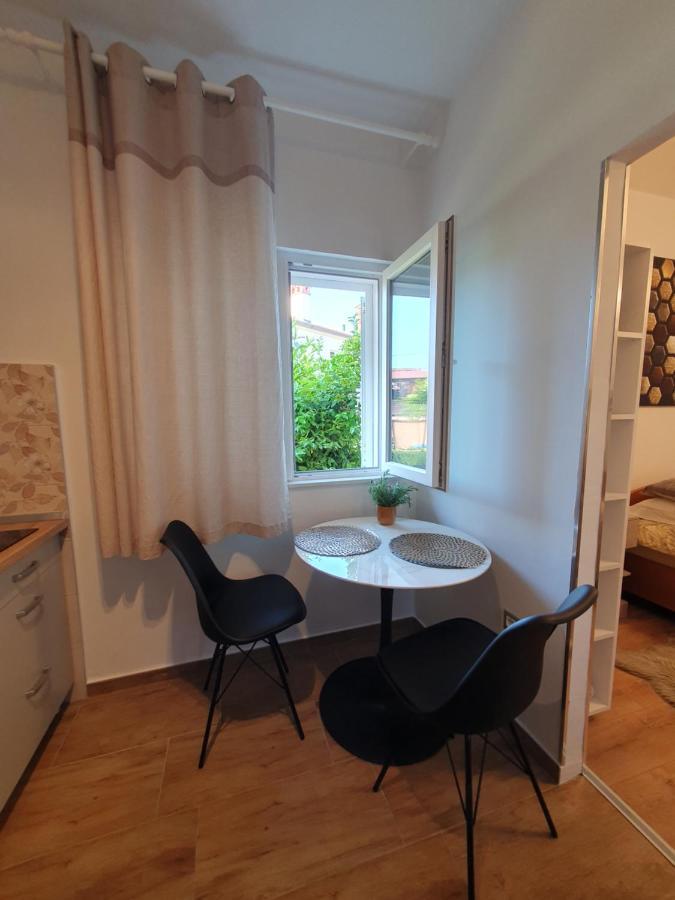 Zita - Heart Of Rovinj, Apartment For 2, Free Parking, 2Min Center, 5Min Beach Walk Esterno foto